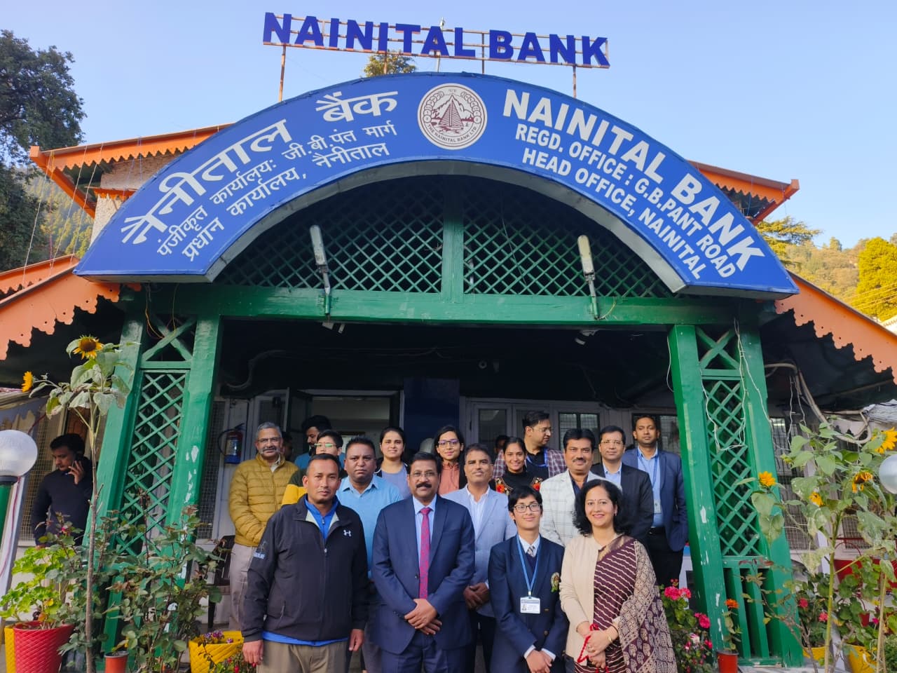 Nainital Bank has felicitated 15-year-old Vaishnavi Bisht from Nainital for winning the bronze medal in the 200-meter race at the prestigious 14th Junior & Sub-Junior Para Athletics National Championship 2025